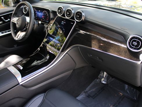 Used 2025 Mercedes-Benz GLC 300 GLC 300 image 22