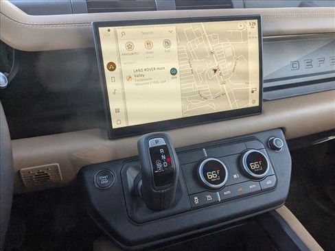 Used 2025 Land Rover Defender 110 S image 14