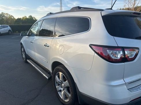 Used 2017 Chevrolet Traverse Premier image 8