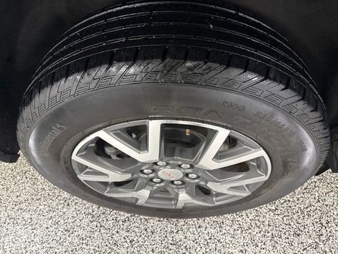 Used 2023 GMC Acadia SLE w/ Driver Convenience Package image 26