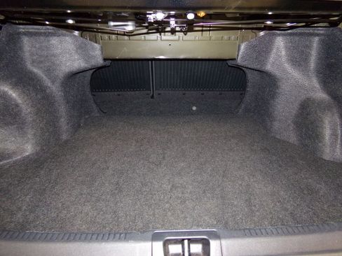 Used 2015 Toyota Camry XSE image 27