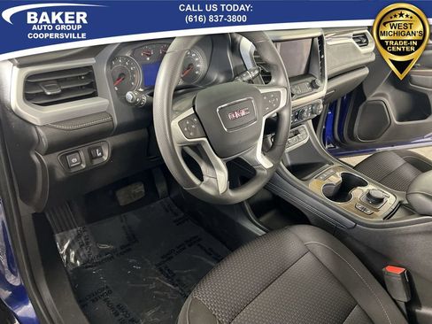 Certified 2023 GMC Acadia SLE w/ Driver Convenience Package image 11