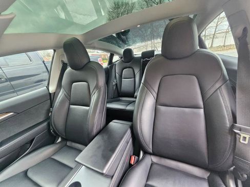 Used 2022 Tesla Model 3 image 28