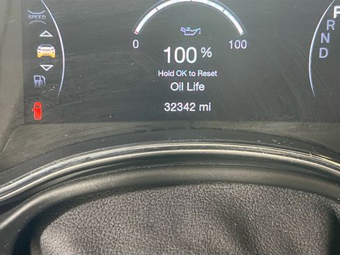 Used 2022 Jeep Grand Cherokee Laredo X image 12