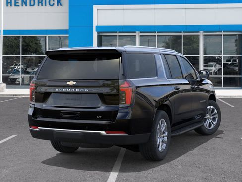New 2026 Chevrolet Suburban LT image 6
