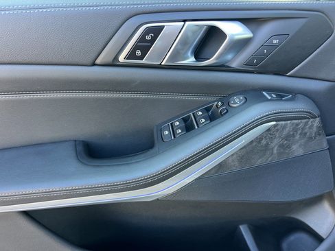 Used 2023 BMW X5 xDrive40i w/ Premium Package image 11