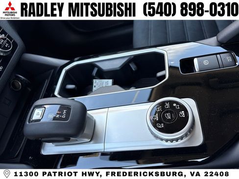 New 2026 Mitsubishi Outlander Trail Edition AWD/4WD image 11