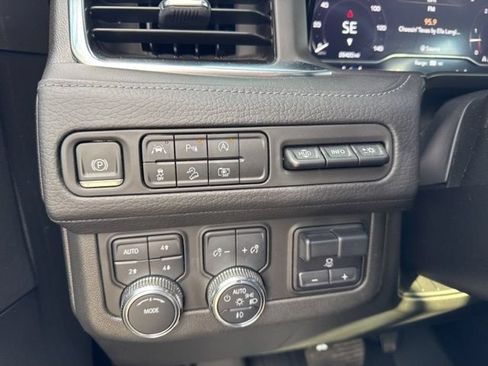 Used 2023 GMC Yukon Denali w/ LPO, Floor Liner Package AWD/4WD image 37