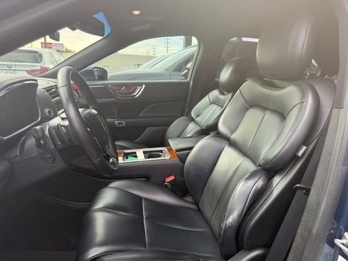 Used 2018 Lincoln Continental Premiere image 10