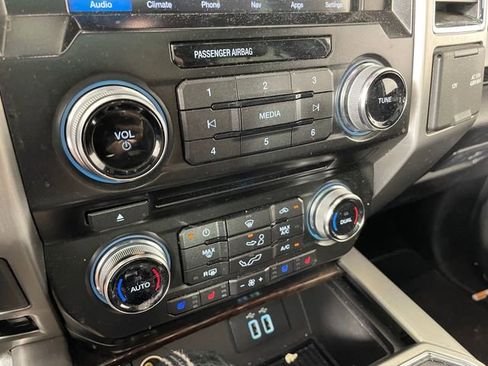 Used 2016 Ford F150 Platinum w/ Technology Package AWD/4WD image 8