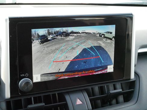 Certified 2024 Toyota RAV4 LE image 31