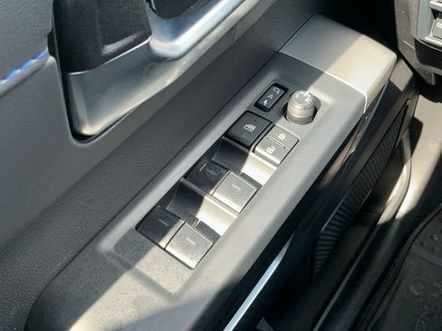 Used 2025 Toyota Tundra Platinum AWD/4WD image 14
