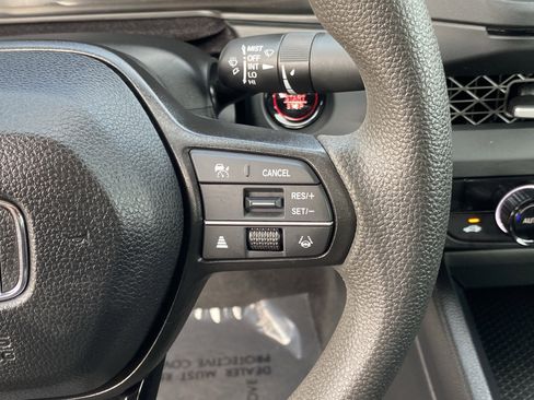 Certified 2025 Honda Accord SE image 27