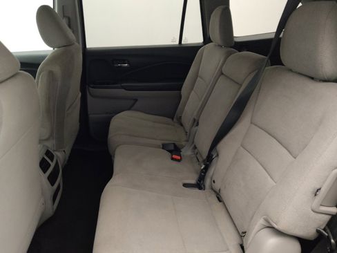 Used 2019 Honda Pilot LX image 18