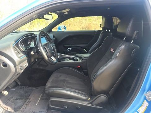 Used 2016 Dodge Challenger R/T Plus image 11