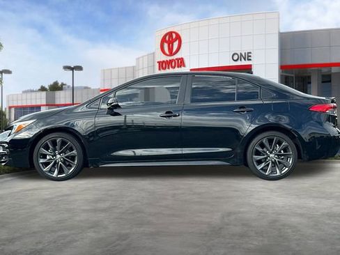 Certified 2025 Toyota Corolla SE image 10