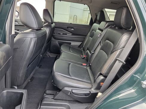 Certified 2023 Nissan Pathfinder SL image 6