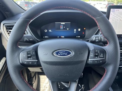 Used 2023 Ford Escape ST-Line Select AWD/4WD image 16