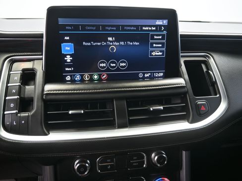 Used 2021 GMC Yukon XL SLT image 13