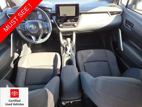 Used 2025 Toyota Corolla Cross AWD Hybrid image 4