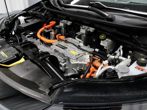 Certified 2023 Nissan Ariya AWD image 16