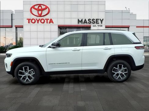 Used 2025 Jeep Grand Cherokee Limited w/ Luxury Tech Group II AWD/4WD image 6