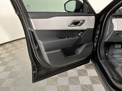 Used 2026 Land Rover Range Rover Velar S image 19