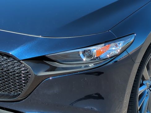 Used 2023 MAZDA MAZDA3 s image 10