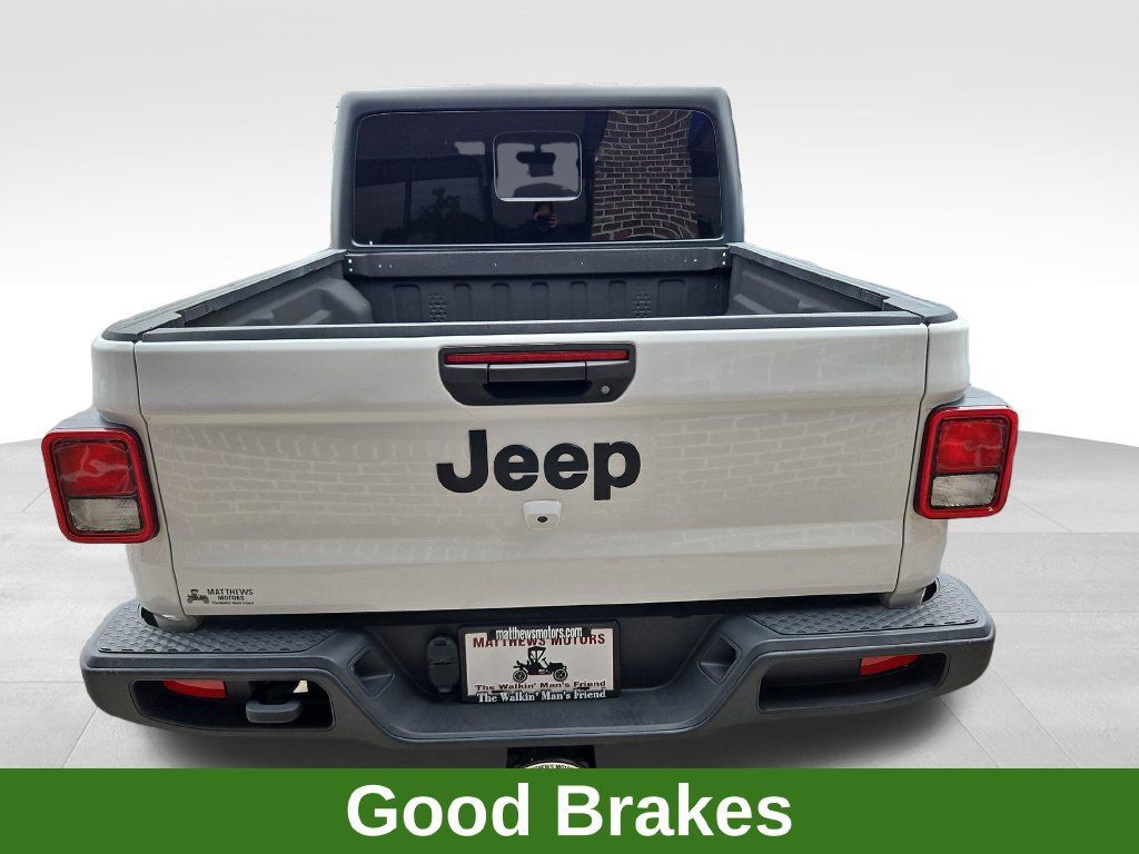 Used 2023 Jeep Gladiator Sport AWD/4WD image 6