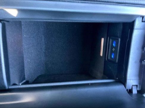 Used 2024 Mercedes-Benz C 300 Sedan image 37