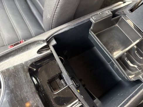 Used 2015 Ford Fusion SE w/ Equipment Group 202A image 27