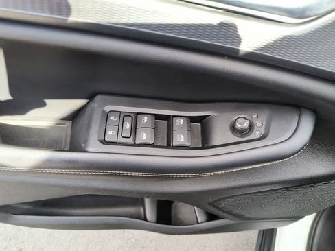 Used 2023 Jeep Grand Cherokee Laredo image 13