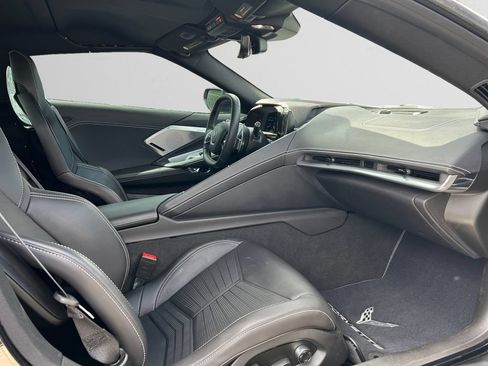 Used 2021 Chevrolet Corvette Stingray Preferred Conv w/ Z51 Performance Package RWD image 16
