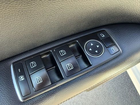 Used 2011 Mercedes-Benz E 350 Cabriolet image 17