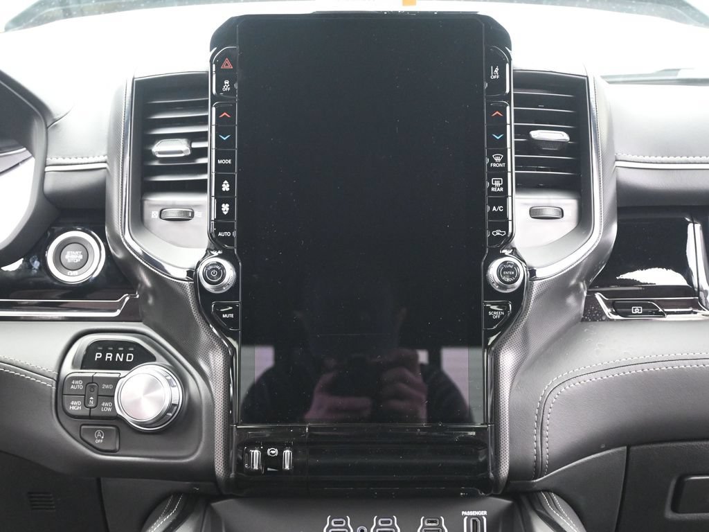Used 2025 RAM 1500 Limited AWD/4WD image 29