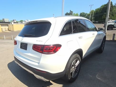 Used 2021 Mercedes-Benz GLC 300 4MATIC image 4