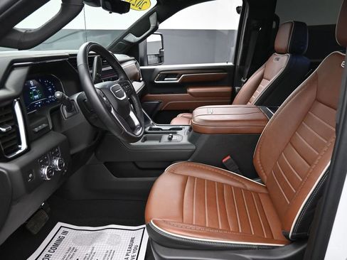 Used 2025 GMC Sierra 2500 Denali Ultimate AWD/4WD image 16