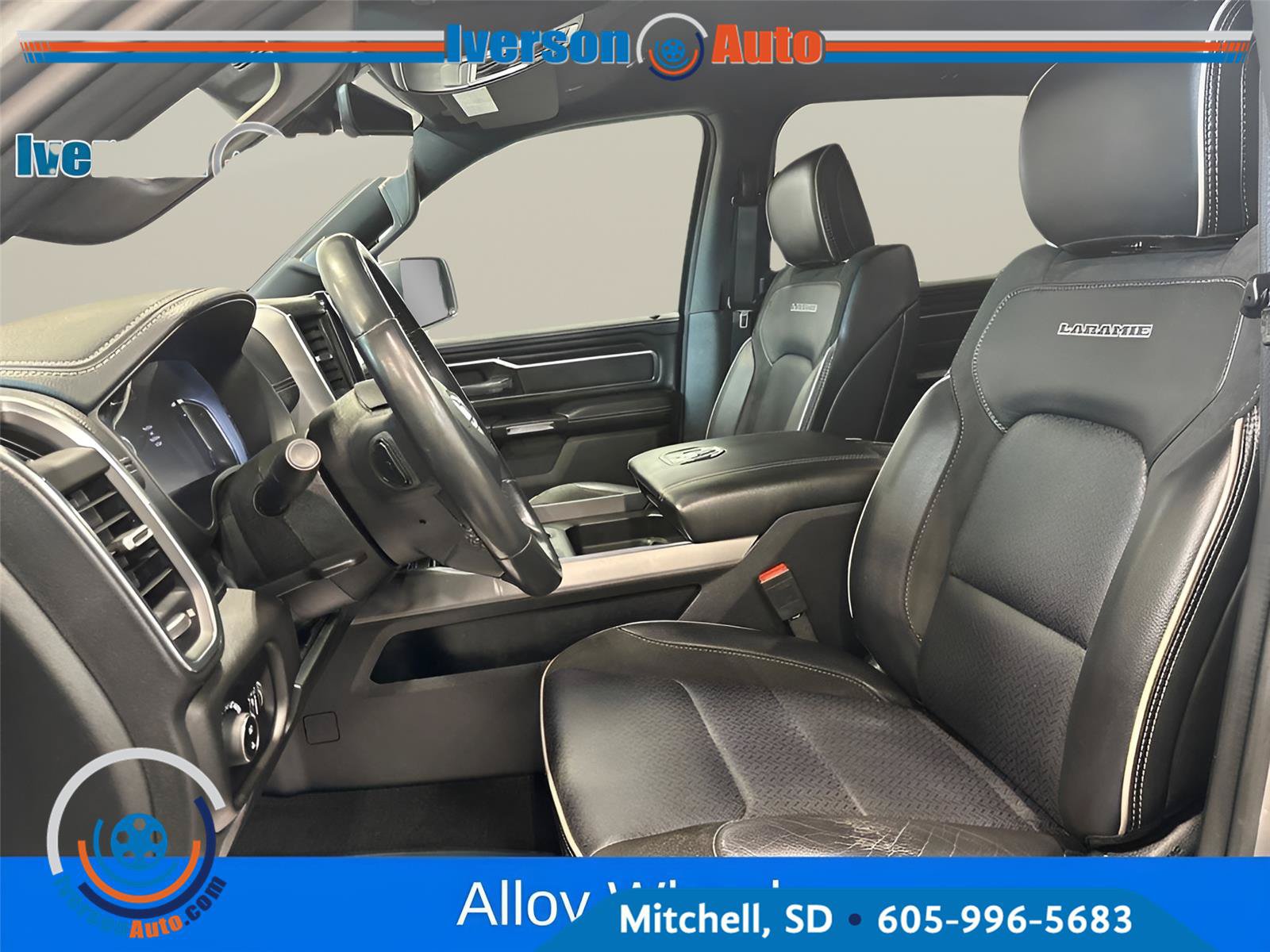 Used 2024 RAM 1500 Laramie AWD/4WD image 17