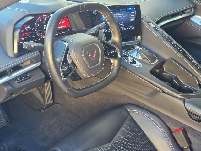 Used 2022 Chevrolet Corvette Stingray Premium Cpe w/ Z51 Performance Package RWD image 9
