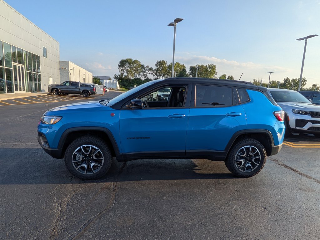 Used 2026 Jeep Compass Trailhawk AWD/4WD image 5