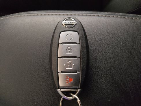 Used 2021 Nissan Kicks SV FWD image 32
