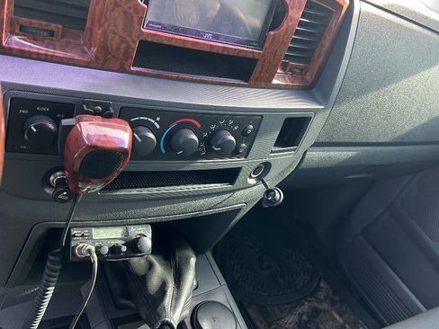 Used 2006 Dodge Ram 3500 Truck SLT image 3