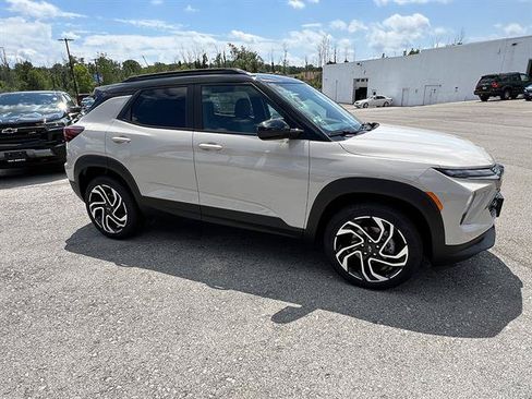 New 2026 Chevrolet TrailBlazer RS w/ LPO, Trailering Package AWD/4WD image 7