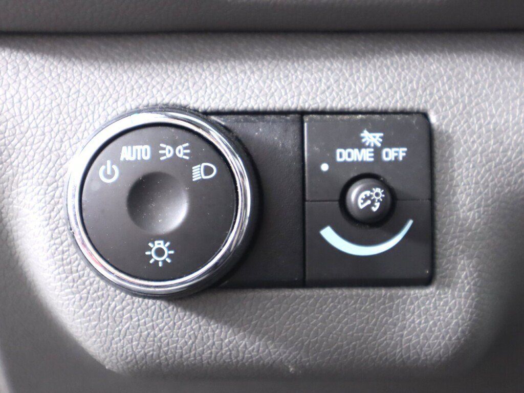 Used 2015 Chevrolet Traverse LS FWD image 10