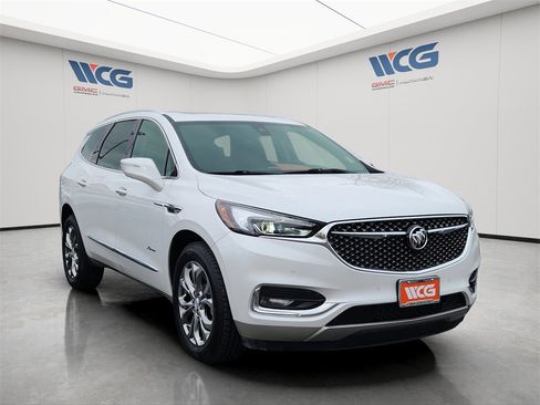 Used 2019 Buick Enclave Avenir w/ Avenir Technology Package image 2