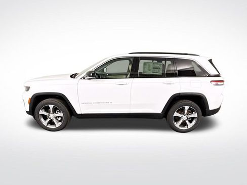 New 2025 Jeep Grand Cherokee Limited image 4