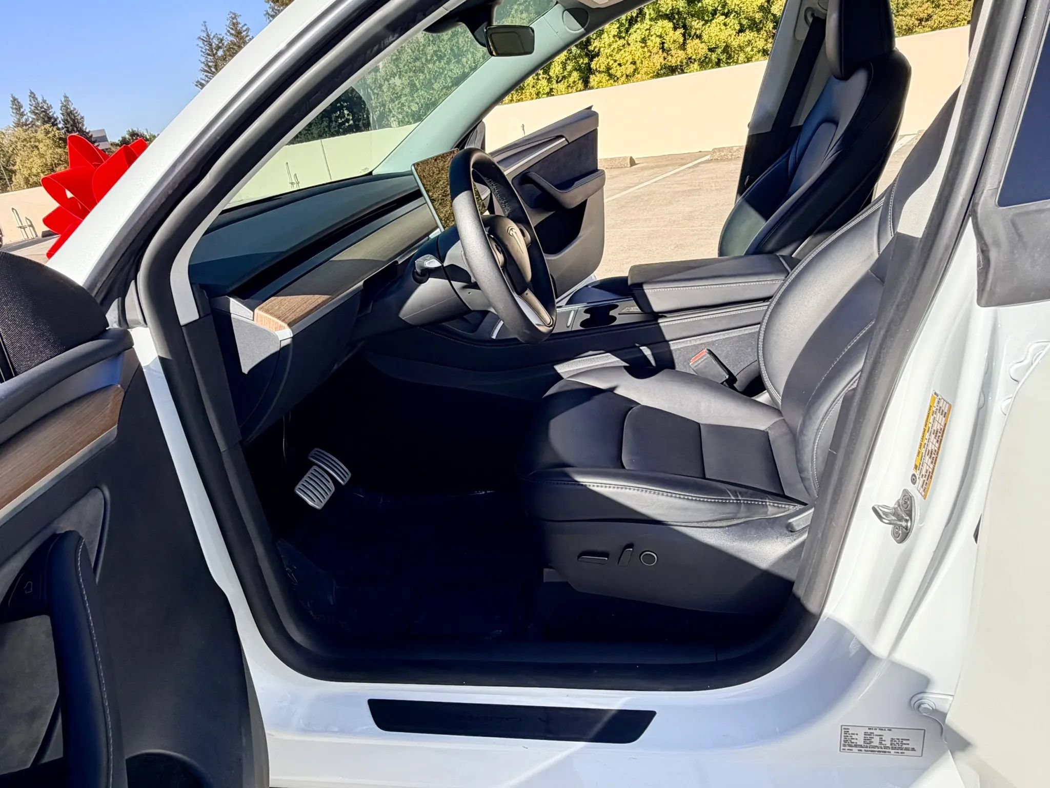 Used 2024 Tesla Model Y Performance AWD/4WD image 32