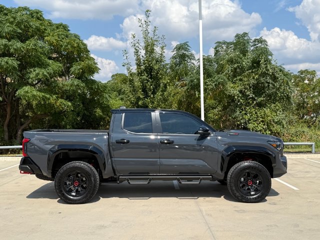 Used 2026 Toyota Tacoma TRD Pro AWD/4WD image 4