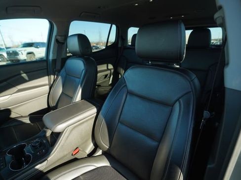 Used 2023 GMC Acadia SLT image 37