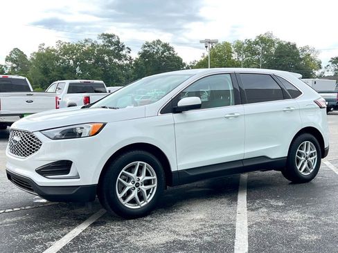 Used 2024 Ford Edge SEL image 10